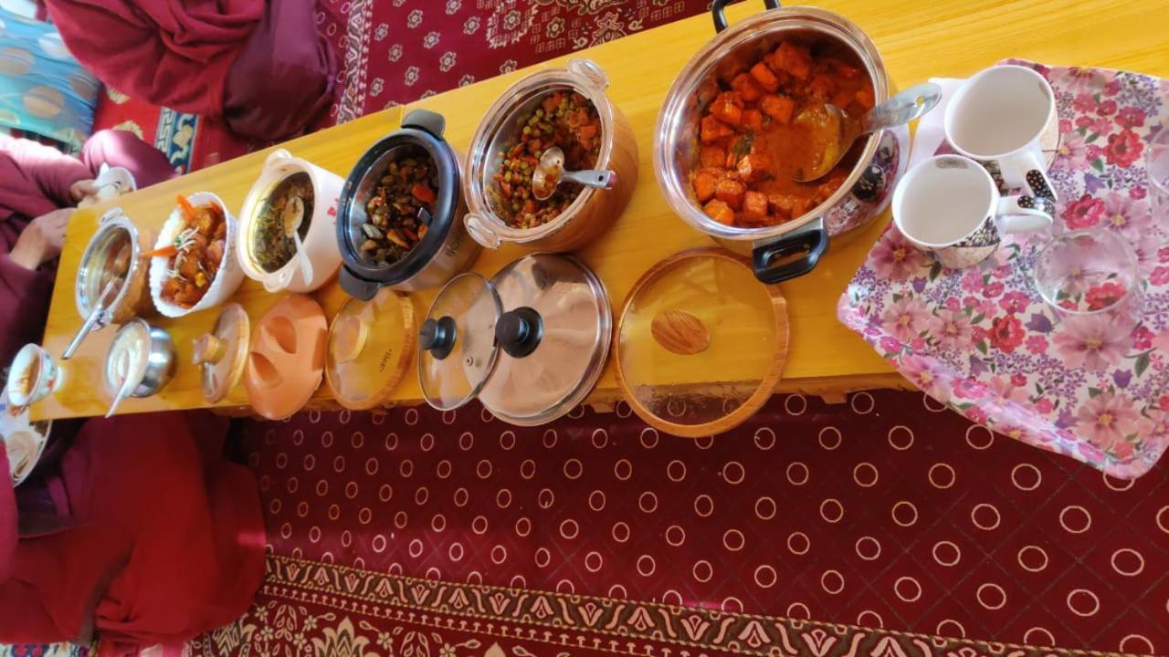 Ladakh Country Inn เลห์ ภายนอก รูปภาพ