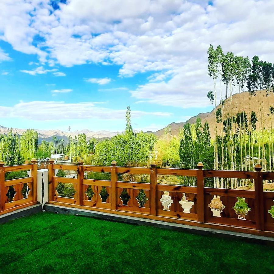 Ladakh Country Inn เลห์ ภายนอก รูปภาพ