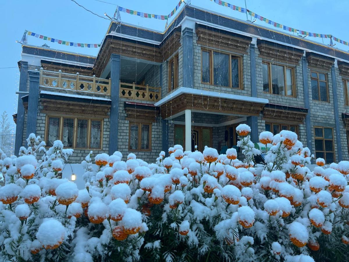 Ladakh Country Inn เลห์ ภายนอก รูปภาพ