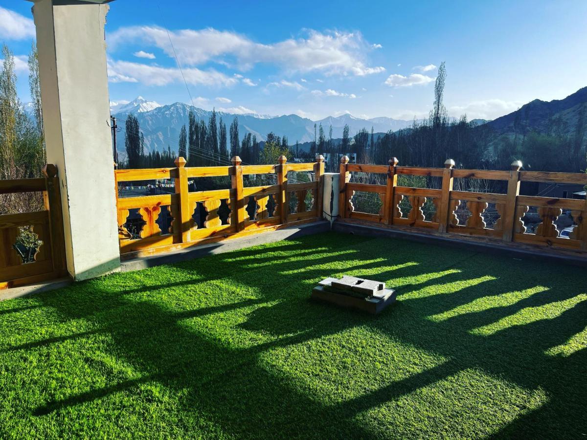Ladakh Country Inn เลห์ ภายนอก รูปภาพ